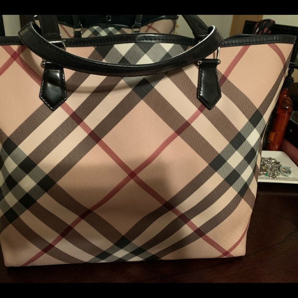 BURBERRY Tote PVC - Picture 1 of 4